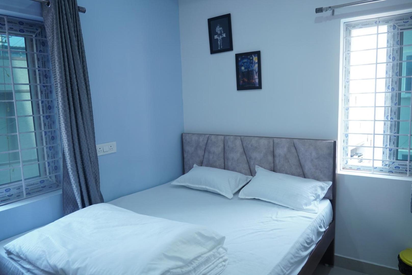 Cosmic Hotel & Guest House Gachibowli Raidurg Hajdarábád Exteriér fotografie